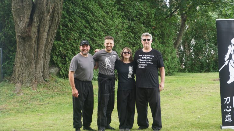 ff-87434860a7b21165a0d9f2e4ebc08354-ff-DSC03437